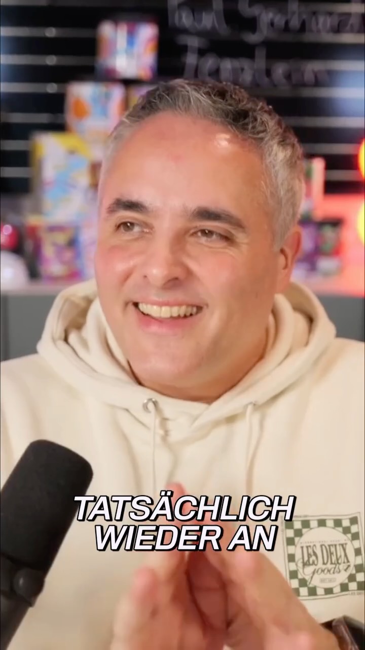 Lädst du dein E-Auto an normalen Schuko-Steckdosen? Hier der smarte Tipp für mobiles Laden! Es gibt spezielle Kabel mit Adapter-Box, die du manuell einstellst: Für Schuko auf 2,1-3 kW, um die Steckdose nicht zu überlasten. 
Bei roten Drehstrom- oder blauen Camping-Steckern sogar bis 11 kW möglich – perfekt für unterwegs am Campingplatz. Steck einfach ein, stelle die Leistung ein und lade dein Elektroauto überall! Einfach und sicher.  Speichere diesen Hack und tagge E-Auto-Fahrer, die oft unterwegs laden  #Elektroauto #EAutoLaden #Ladekabel #Elektromobilität #CampingEV