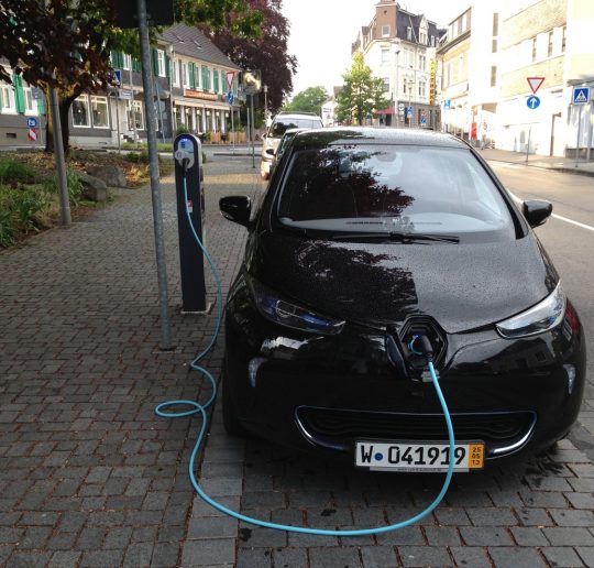 Renault_ZOE_BEW_RWE_Ladesaeule