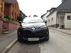 Renault_ZOE_schwarz_Vorne