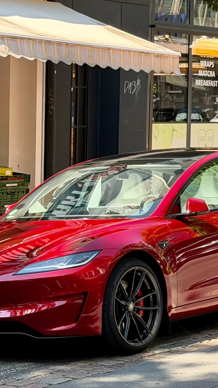 Verbrutzelt so der Akku vom Elektroauto? 😱 

#Elektroauto #Akku #batterie