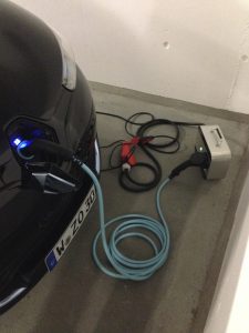 Renault_ZOE_Ladung_per_crOhm_Ladebox_Strandgut-Duhnen