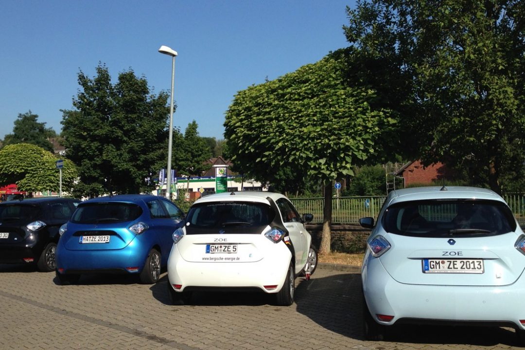 Renault_ZOE_Regenbogen