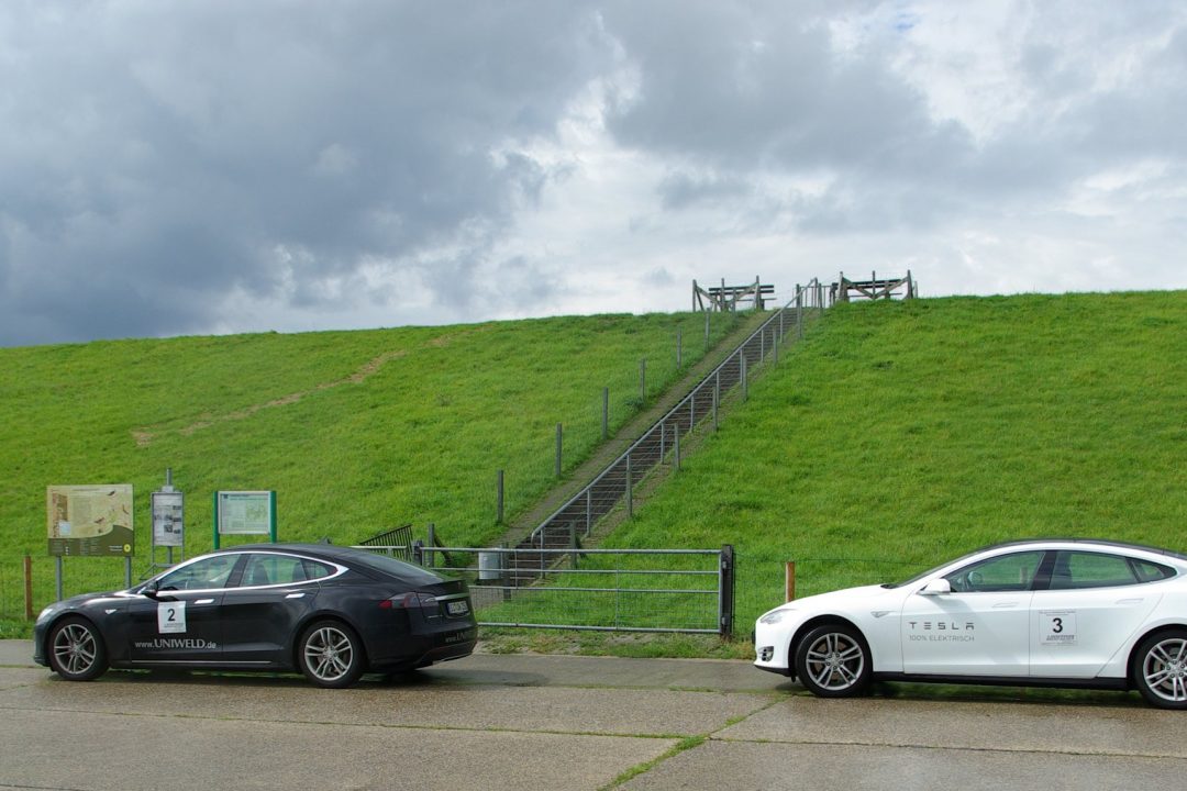 AMS-Challenge_Tesla_Deichfoto