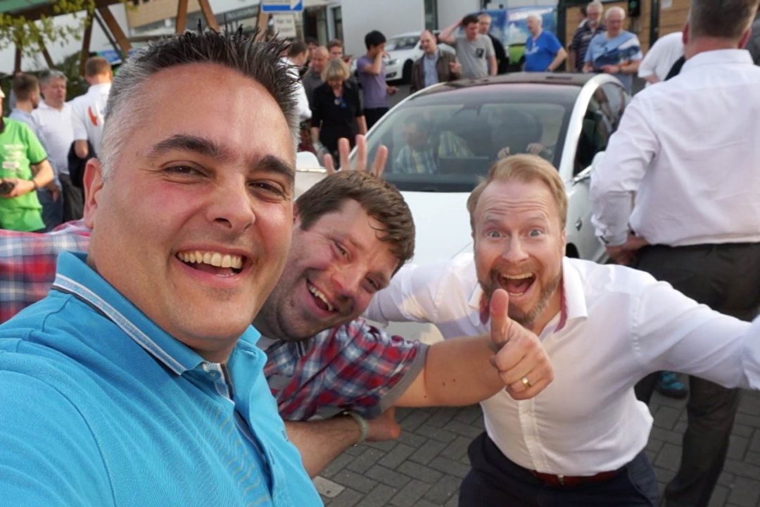 You You Xue EU-Roadtrip Model 3 Probefahrt
