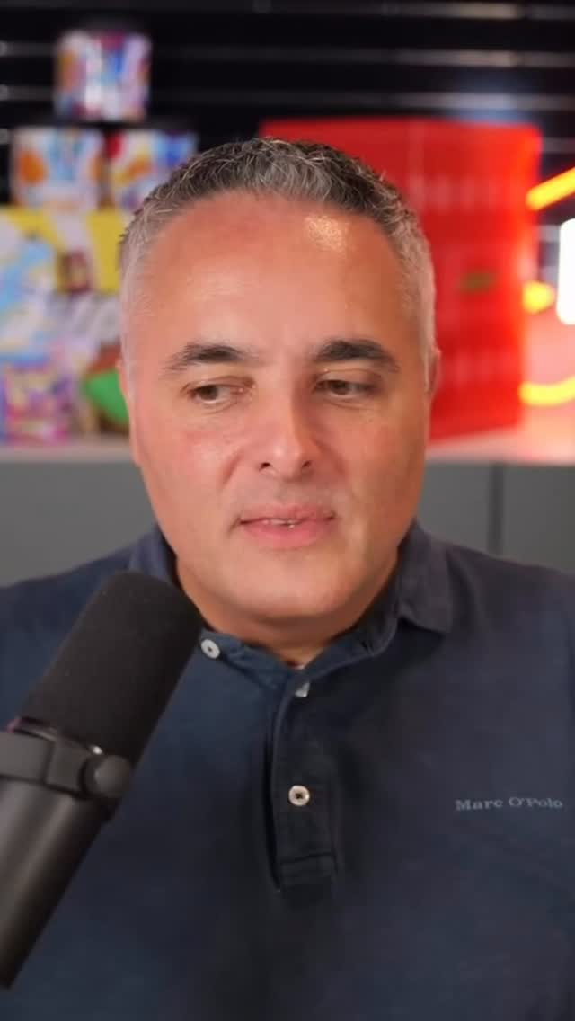 OMG: Die deutsche Autoindustrie verschläft die Zukunft noch mehr als du denkst! 😱 

#Deutschland #elektroauto #Innovationen #Strombock #autoindustrie #ki #roboter #zukunft #wirtschaft