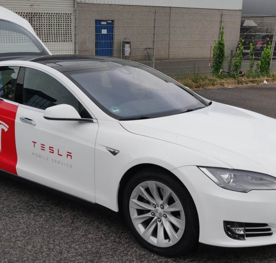 Tesla Mobile Service