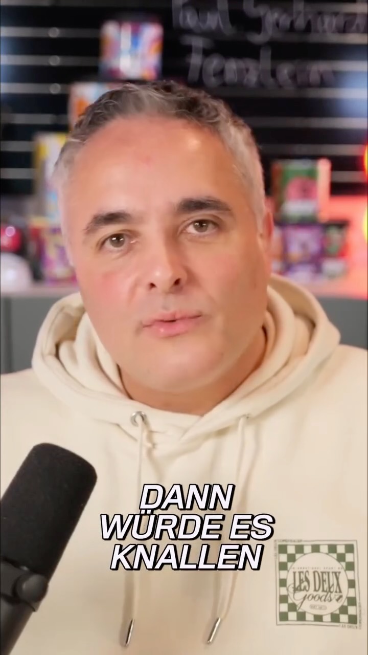 Wallboxen für Elektroautos sind im Grunde wie normale dumme Steckdosen, nur mit etwas Kommunikation angereichert. Wirkliche Lade-Hardware steckt da gar nicht drin, sondern im Auto.
#Elektroauto #Wallbox #Ladestation