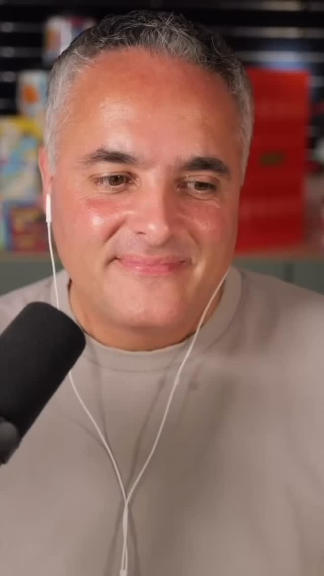 Urbane Ladeparks könnten prima von Unternehmen gemeinsam genutzt werden. Beispielsweise am Supermarkt könnte ein benachbarter Lieferbetrieb nachts seine Einsatzfahrzeuge am Supermarkt laden. Beide sparen Geld bzw. Platz für Ladeinfrastruktur und können diese besser auslasten. Muss man für diese Erkenntnis 1,6Mio Euro Fördergeld ausgeben? Manchmal vermutlich ja, um Unternehmen auf gute Lösungen zu stoßen. 🫣

#Elektroauto #Ladepark #geld #strombock #Forschung #förderung