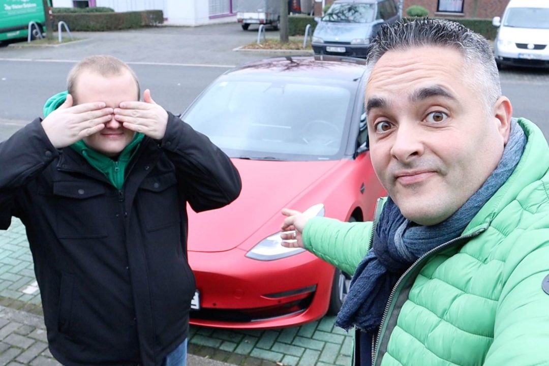 Titelbild Blog Tesla Model 3 Autopilot Radar Problem durch Folierung