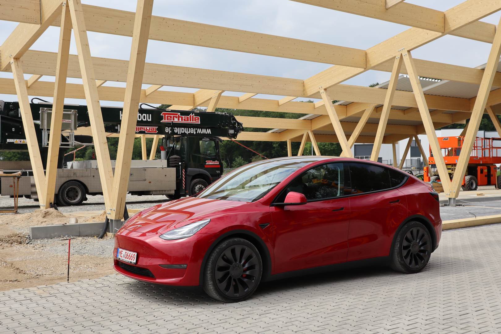 Tesla Model Y Probefahrt, Test, Fahrbericht & Vergleich mit Model