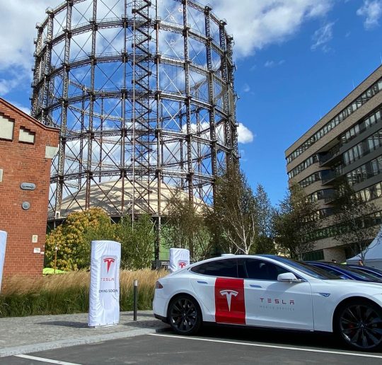 Tesla Urban Supercharger Berlin Eröffnung Peter Altmaier