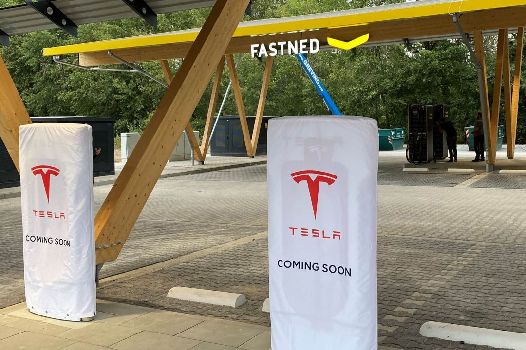 Seed and Greet Ladepark Kreuz Hilden Eröffnungstermin Tesla Supercharger V3 Fastned HPC