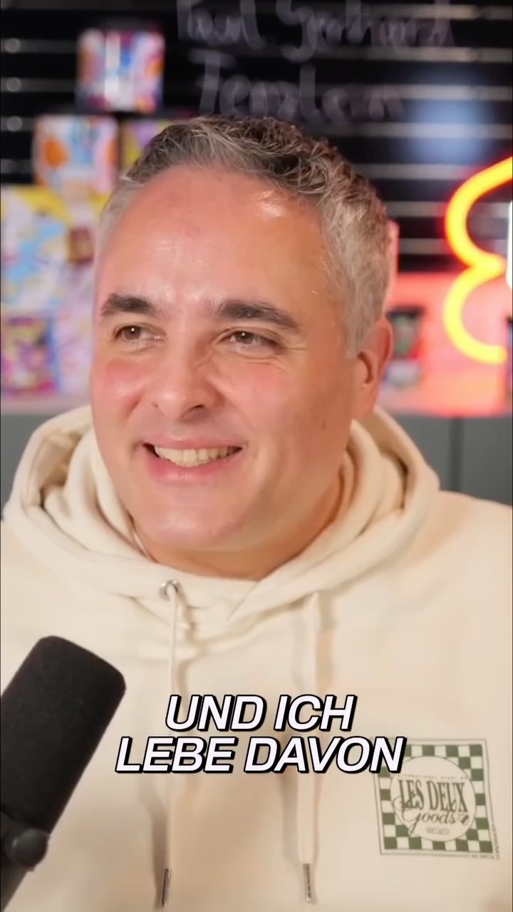 E-Mobilität ist komplexer als gedacht. Statt einfach zu tanken, muss man laden – und das nicht nur, wenn der Akku leer ist. Temperatur, AC/DC, Ladeleistung, Ladekarten – die Technologie erklärt sich nicht von selbst. Das schreckt viele ab, obwohl es die Zukunft ist. #EMobilität #Elektroauto #Laden #Technik #Zukunft #Nachhaltigkeit #Autos