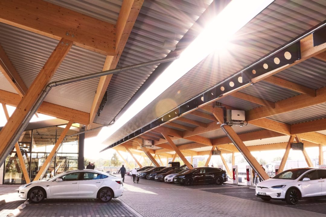 Alternativer Autogipfel Seed and Greet Roland Schüren Bundestag Elektroauto