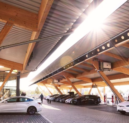 Alternativer Autogipfel Seed and Greet Roland Schüren Bundestag Elektroauto