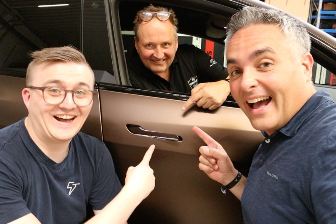DANZEI Blog Startech Brabus Tesla Model Y Tuning Fahrzeugtuning Türgriffe Kicksensor Dämmung Schwenkarm MCU