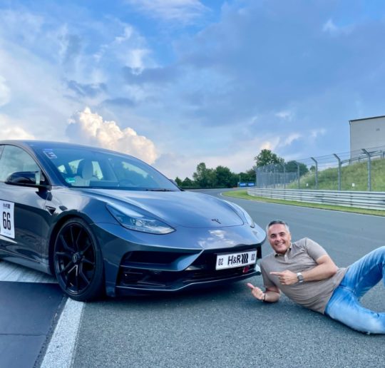 DANZEI Blog Nino buzzingDANZEI Startech Tesla Model 3 Bilster Berg