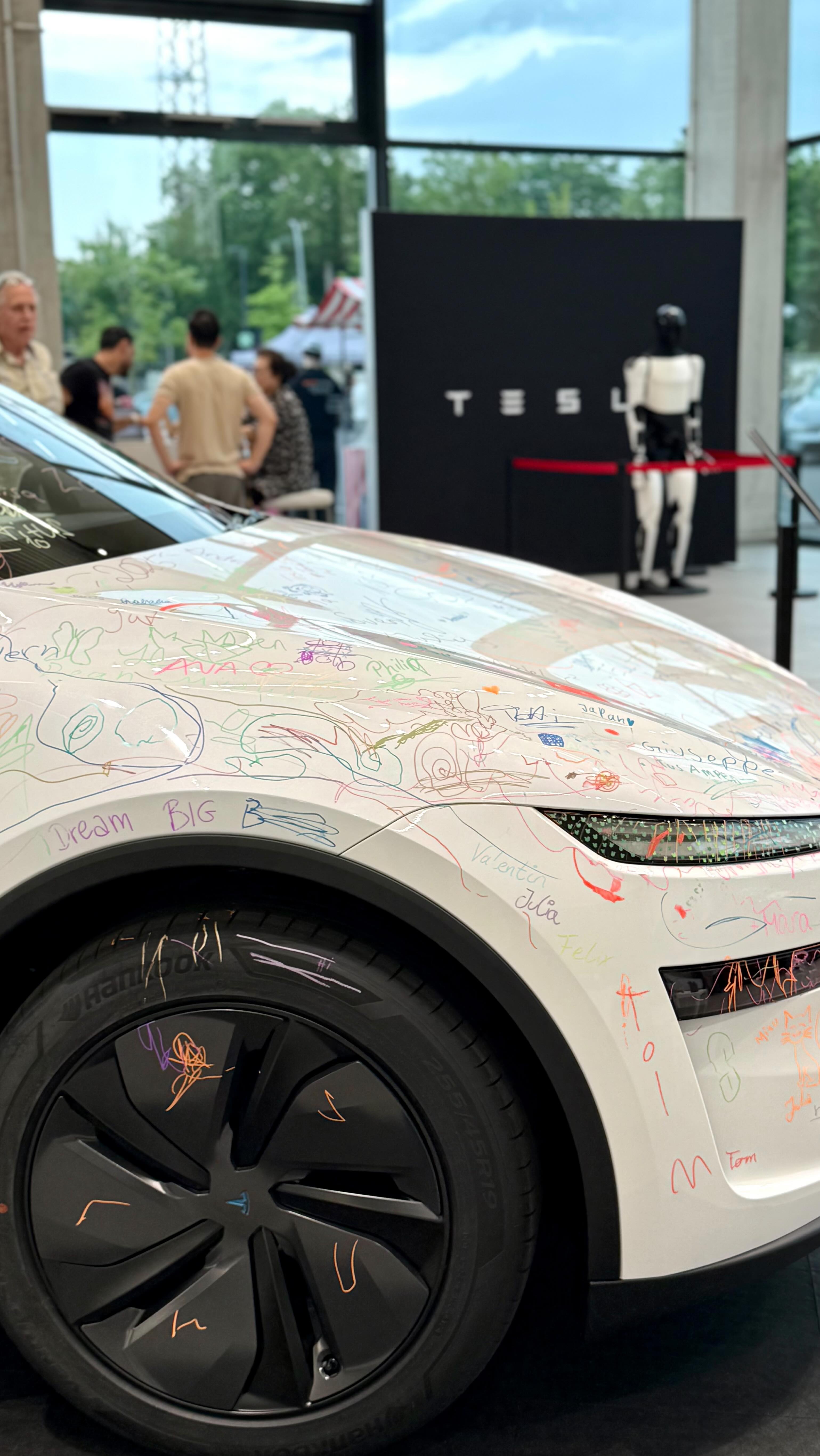Warum ist ein Tesla so günstig? 😱 

#Tesla #elektroauto #Rabatt