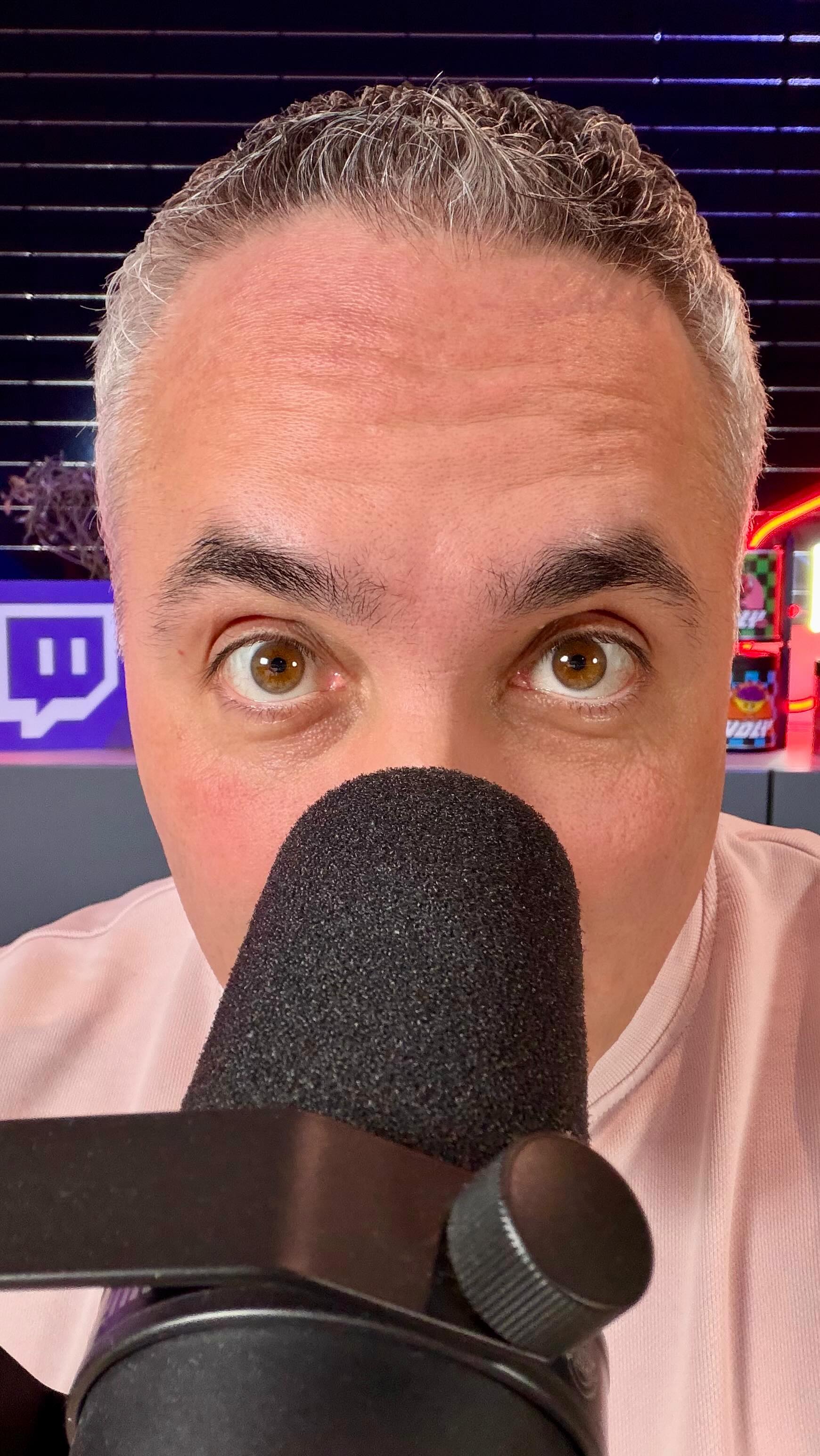 Du möchtest dein Elektroauto laden und dafür vom Vermieter eine Wallbox haben? Schlag 50:50 vor für die Kosten. Du hast Komfort und der Vermieter hat den Wert und die Attraktivität seines Immobilienobjektes gesteigert.
#Elektroauto #Vermieter #Ladestation