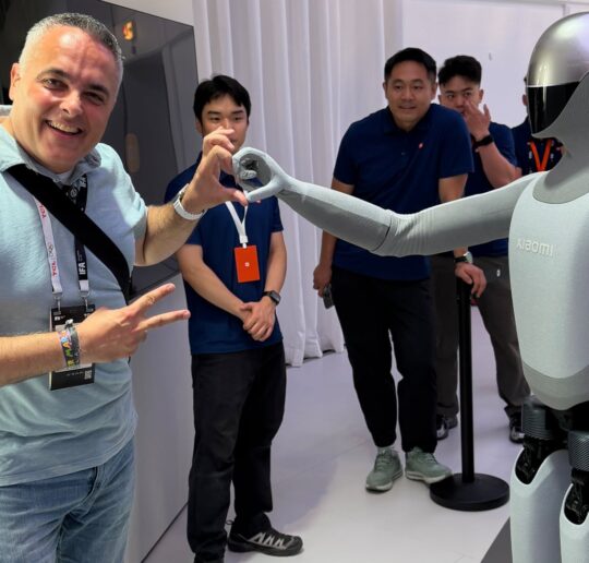 Nino Strombock XIAOMI CyberOne